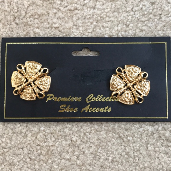 Gold Shoe Clips - Picture 3 of 5